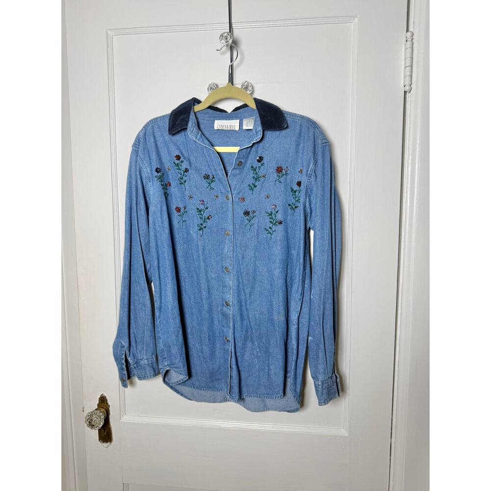 Vintage Casey & Max Denim Embroidered Floral Button Down Shirt Women's Small